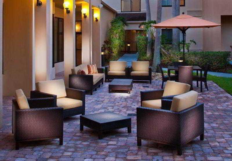 Courtyard Melbourne West Hotell Eksteriør bilde