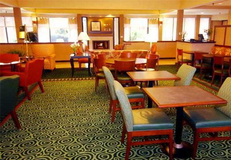 Courtyard Melbourne West Hotell Restaurant bilde